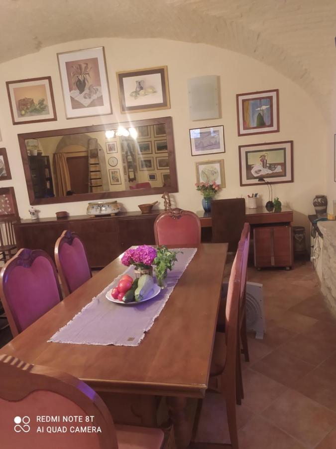 Casa Vacanza Todi Antica Exterior foto